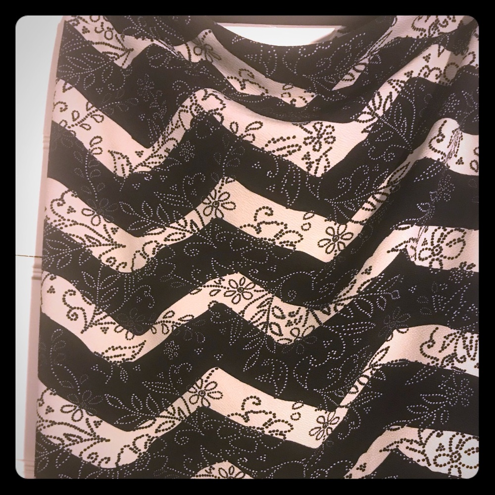 LuLaRoe 3XL NEW black & white pencil Cassie skirt